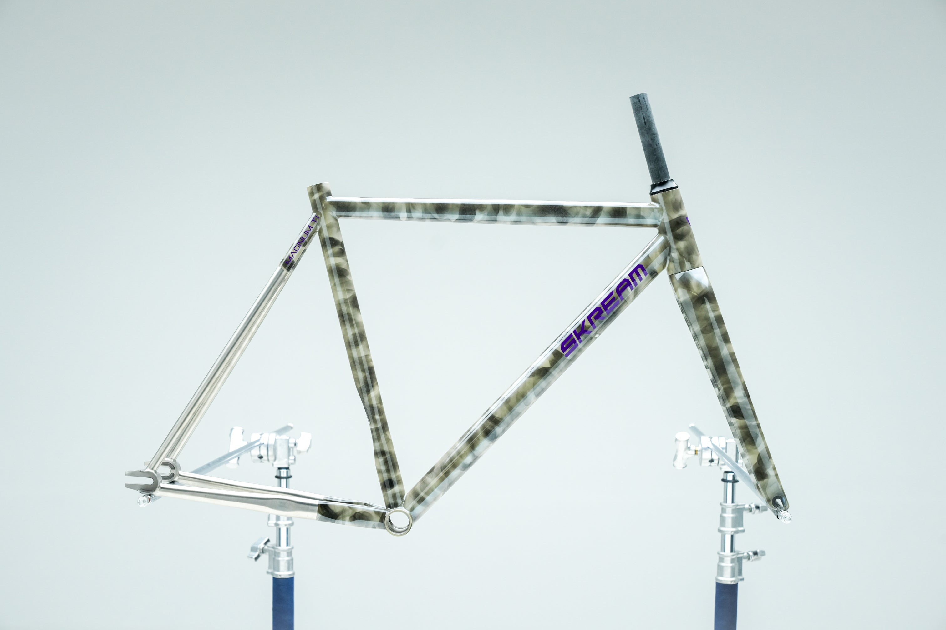 Skreambikes Magnum Titanium Frameset No.5: Fixed Gear & Commuter Skreambikes Magnum Titanium Frameset No.5: Fixed Gear & Commuter
