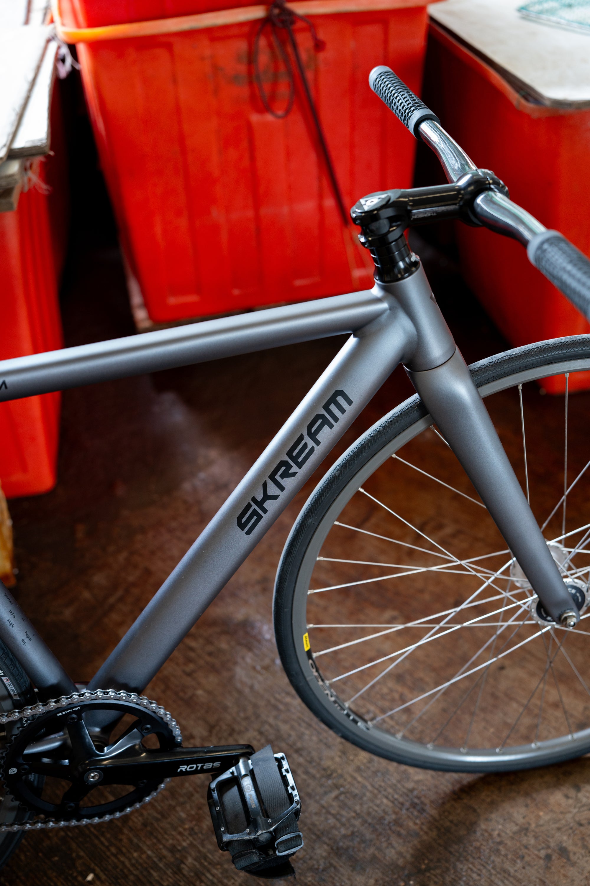 Skreambikes Magnum fixed gear frameset in Shade grey/black color